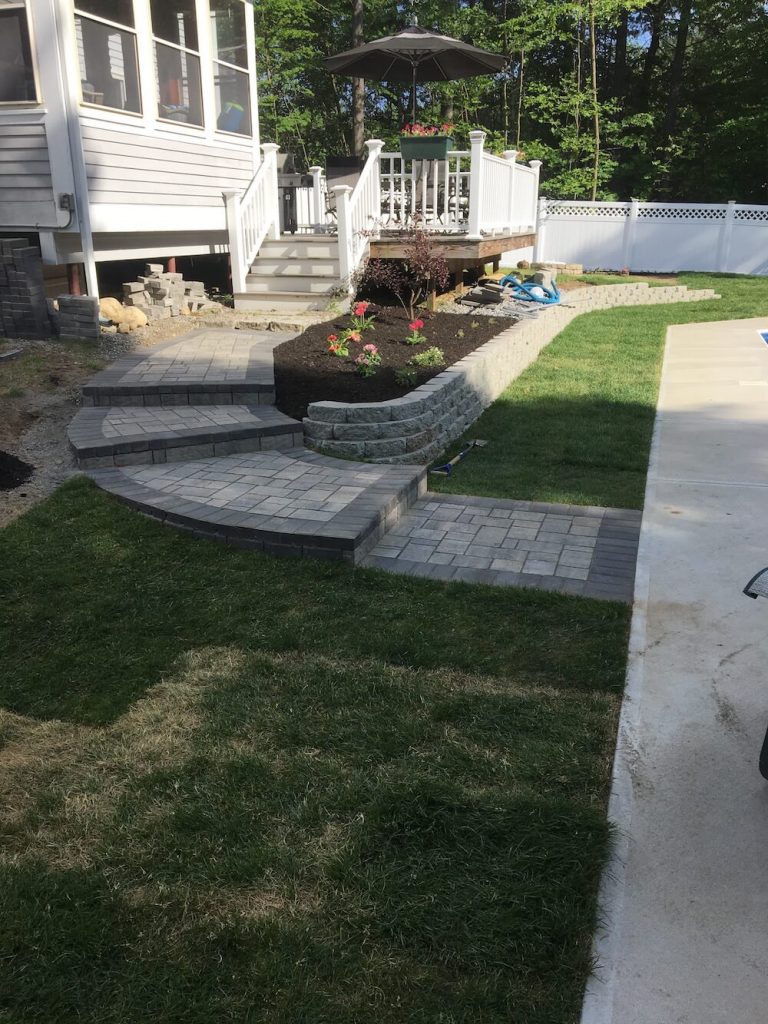 Patio and Retaining wall Bedford, NH Picture 19