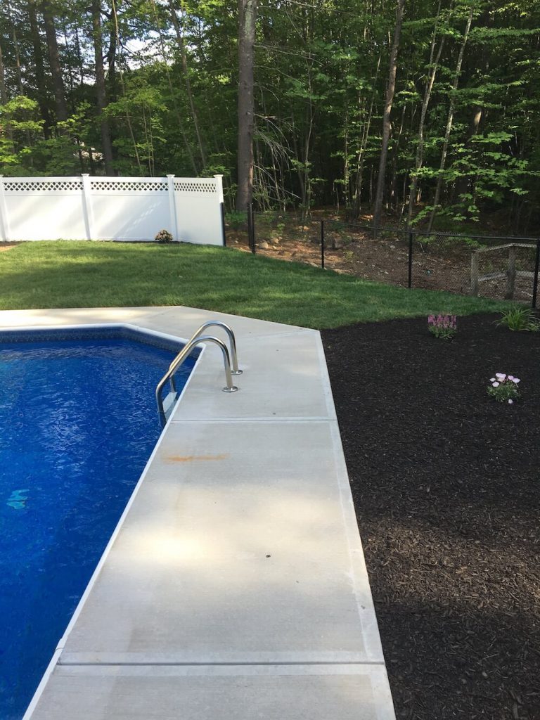 Sod and bark mulch Bedford, NH Picture 25